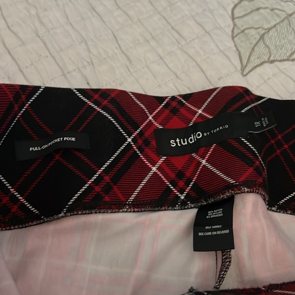 Torrid Black and Red Plaid Leggings - Picture 2 of 2